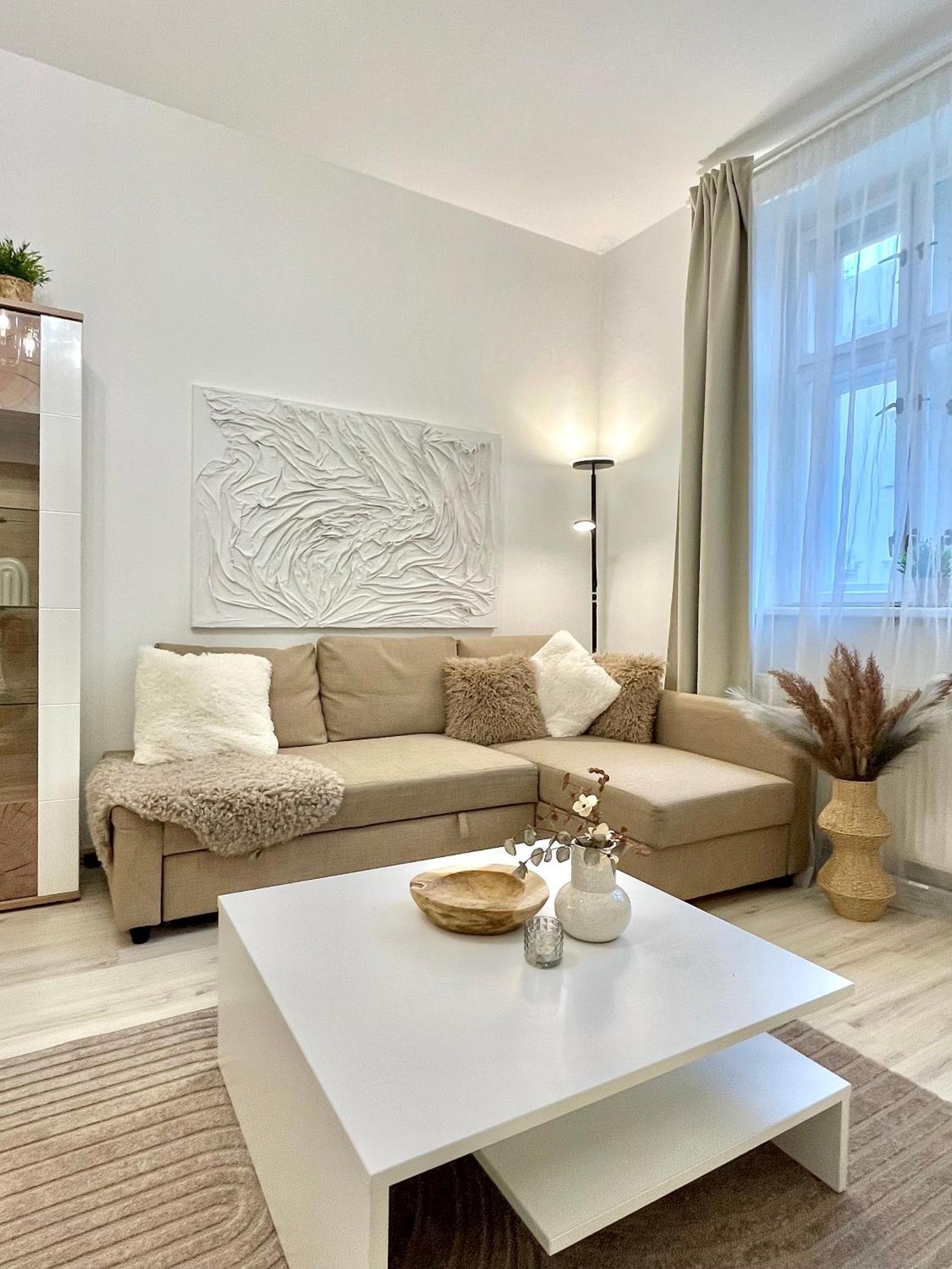 James Bond Apartment Old Town Bratislava Exterior foto